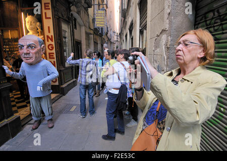 El Ingenio Shop with Picasso figure, 6, Rauric street, Gothic area, Ciutat vella district, Barcelona, Catalonia, Spain Stock Photo