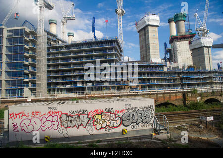 New executive, expensive flats being built and under construction by Battersea Power Station Stock Photo