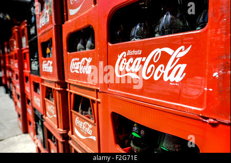 the delivery of Coca Cola-la entrega de Coca Cola Stock Photo