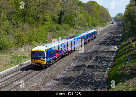 First Great Western 166212 passes Sonning Cuttin with 2N40 1327 London Paddington to Oxford on 22/04/15. Stock Photo