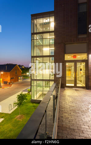 A side entrance to the L Building at the Humber College Lakeshore Campus in Etobicoke, Ontario, Canada. Stock Photo