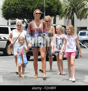 Alex Gerrard takes her three daughters, mother and mother-in-law for a walk through Santa Monica Park  Featuring: Alex Gerrard family, Alex Gerrard, Lourdes Gerrard, Lilly-Ella Gerrard, Lexie Gerrard, Julie Gerrard, Kim Curran Where: Los Angeles, California, United States When: 19 Jul 2015 Stock Photo