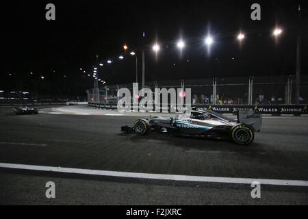 Singapore. 20th Sep, 2015. NICO ROSBERG of Germany and Mercedes AMG Petronas F1 Team drives during the 2015 Formula 1 Singapore Grand Prix at Marina Bay Street Circuit, in Singapore. Credit:  James Gasperotti/ZUMA Wire/Alamy Live News Stock Photo