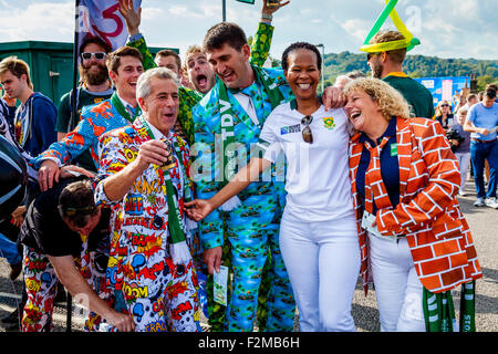 South African Rugby Fans Arrive To Watch Their Team Play Japan In Their Opening Match of The 2015 Rugby World Cup, Brighton, UK Stock Photo