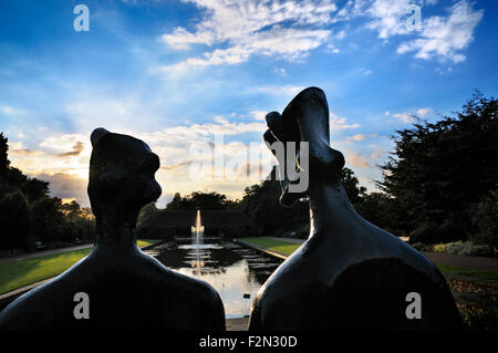 'King and Queen' sculpture by Henry Moore, RHS Wisley, Woking, Surrey, England, UK Stock Photo