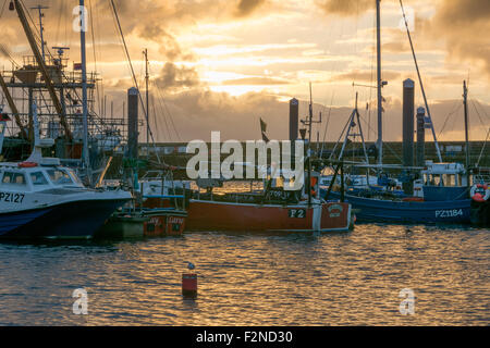 Newlyn, Cornwall, UK. 22nd September 2015. UK Weather. Cloudy with showers over much of Cornwall this morning. Credit:  Simon Maycock/Alamy Live News Stock Photo