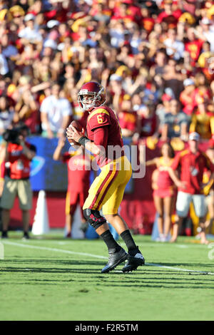 September 19, 2015 USC Trojans quarterback Cody Kessler #6 throws a ...