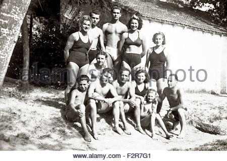 1950s FAMILY SMILING POSING TOGETHER Stock Photo, Royalty Free Image ...