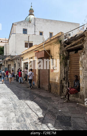 Palermo, Sicily, Italy - Ballaro market Stock Photo - Alamy