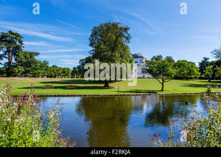 Gardens directly outside Chiswick House, an early 18thC Palladian villa in Chiswick, London, England, UK Stock Photo