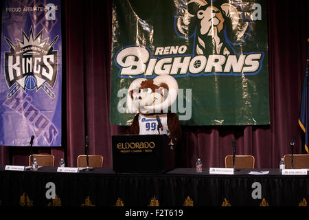 Reno, Nevada, USA. 23rd Sep, 2015. Bruno the Bighorn takes the stage before the press conference announcing the extension of the agreement between the Sacramento Kings and the Reno Bighorns, Reno, NV © Jeff Mulvihill Jr/ZUMA Wire/Alamy Live News Stock Photo