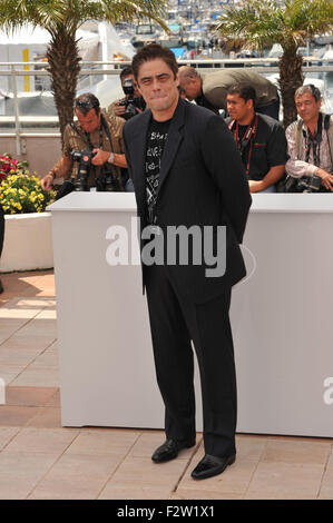 CANNES, FRANCE - MAY 12, 2010: Cannes Jury member Benicio Del Toro  at the 63rd Festival de Cannes. EDITORIAL USE ONLY. © Jaguar Stock Photo