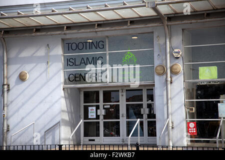 Balham Mosque and Tooting Islamic Centre on Tooting Rd - London SW17 - UK Stock Photo