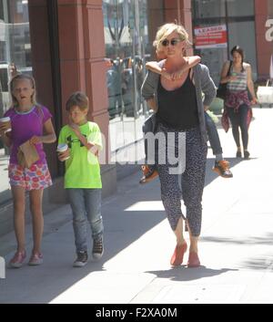 Jenna Elfman out and about with her children in Beverly Hills Featuring ...