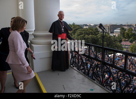 Washington DC, USA. 24th September, 2015. Cardinal Archbishop Donald Wuerl, right, takes his place on the Speaker's Balcony followed closely by Rep. Nancy Pelosi(D-CA). They are being joined by Pope Francis along with House and Senate leadership as well as local clergy gather on the balcony of the Speaker of the House after the Pope delivered an address to a joint session of Congress on September, 24, 2015 in Washington, DC. Credit:  dpa picture alliance/Alamy Live News Stock Photo