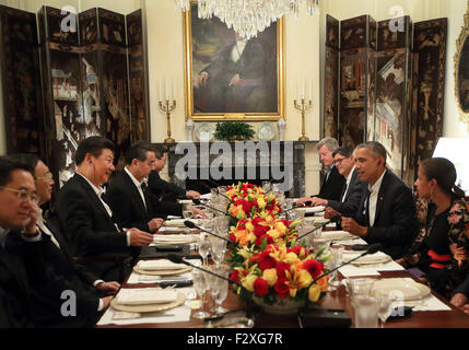 Washington, DC, USA. 24th Sep, 2015. Chinese President Xi Jinping (3rd L) meets with U.S. President Barack Obama (2nd R) at the Blair House in Washington, DC, the United States, Sept. 24, 2015. Credit:  Lan Hongguang/Xinhua/Alamy Live News Stock Photo