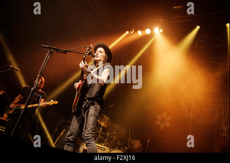 Glasgow, Scotland, UK. 24th September, 2015. James Bay performs at the O2 Academy Glasgow on September 24, 2015 in Glasgow, Scotland. Credit:  Sam Kovak/17�Թ����� Live News Stock Photo