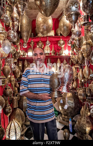 Shop selling brass lamps in Fez medina Stock Photo