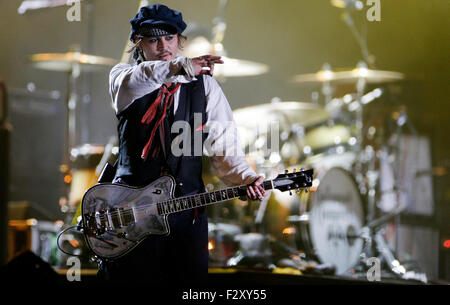 Rio de Janeiro, Brazil. September 24th, 2015.  Rock in Rio. US Actor Johnny Depp performs with the Hollywood Vampires band at the Rock in Rio concert. . Credit:  antonio di paola/Alamy Live News Stock Photo