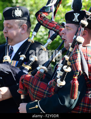 Swinton, UK. 25th Sep, 2015. Kevin Laidlaw, Great Grandson of Piper ...