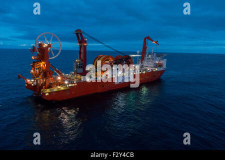 MV Lewek Express, A Norwegian pipe and cable laying vessel Stock Photo ...