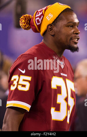 Kevin Durant X:ssä: Headed to my first ever redskins gameu can