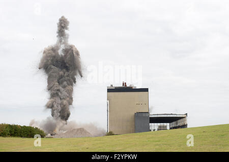 Cockenzie, Scotland, UK. 26th Sep, 2015. ScottishPower, East Lothian Council and Police Scotland have confirmed the demolition of the twin chimney stacks at the former Cockenzie Power Station site. The controlled explosive demolition is planned to take place at 12 noon on Saturday 26th September. Immediately following the chimney demolition, a second controlled explosion will be initiated to bring down the turbine hall structure. Credit:  Rob Gray/Alamy Live News Stock Photo