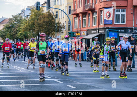 Berlin, Germany, 26th September 2015. 2015 BMW Berlin-Marathon. Inline Skaters and Roller Bladers took to the streets at 3.30 pm today to  compete in the annual Inline skating event. Stock Photo