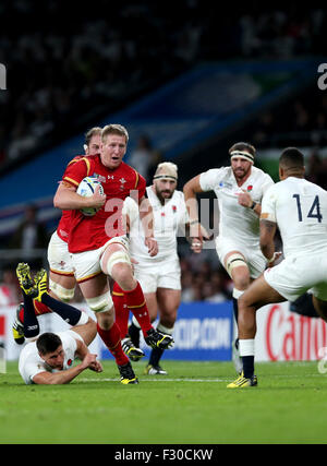 London, UK. 26th Sep, 2015. Bradley Davies (3rd L) of Wales breaks through during the Rugby World Cup 2015 Pool A match between England and Wales at the Twickenham Stadium in London, Britain on September 26, 2015. Wales won 28-25. Credit:  Han Yan/Xinhua/Alamy Live News Stock Photo