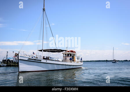 Buyboat Winnie Estelle, Chesapeake Bay Maritime Museum, St. Michaels, Maryland Stock Photo