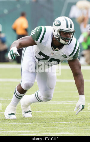 New York Jets defensive end Leonard Williams (92) rushes in against the ...