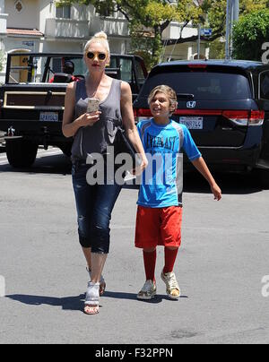 Gwen Stefani shops at Whole Foods with her kids in Burbank  Featuring: Gwen Stefani, Kingston Rossdale Where: Burbank, California, United States When: 28 Jul 2015 Stock Photo