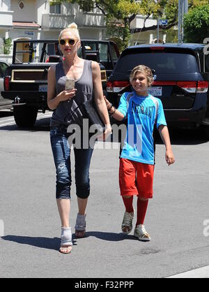 Gwen Stefani shops at Whole Foods with her kids in Burbank  Featuring: Gwen Stefani, Kingston Rossdale Where: Burbank, California, United States When: 28 Jul 2015 Stock Photo