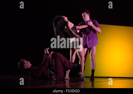 Santo Domingo, Dominican Republic. 28th Sep, 2015. Artists of T42 Dance Project troupe, from Switzerland, perform the play 'Shado Game', during the 2015 EDANCO Contemporary Dance International Festival, in Santo Domingo, Dominican Republic, on Sept. 28, 2015. Credit:  Fran Afonso/Xinhua/Alamy Live News Stock Photo