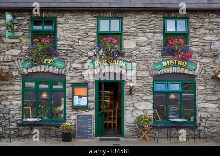 Riverside Cafe Exterior in Sneem, along the Ring of Kerry, County Kerry, Republic of Ireland Stock Photo