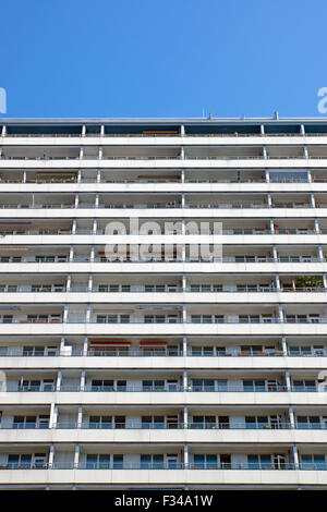 Building made of precast concrete slabs in East Berlin Stock Photo