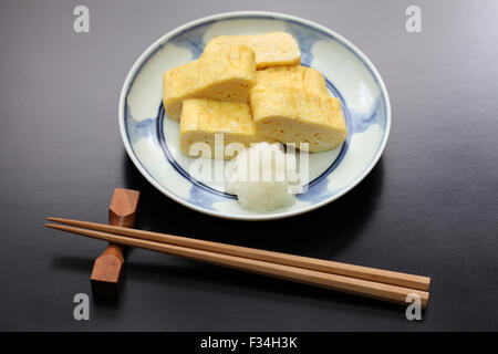 dashimaki tamago, japanese rolled omelette with dashi Stock Photo