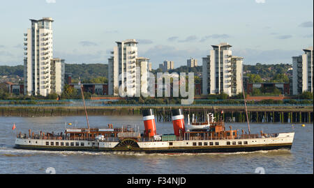 Paddle Steamer Waverley making a late afternoon run up the river Thames to London Stock Photo