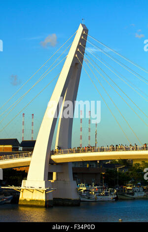 Abstract detail of Lover's Bridge in Danshui Fisherman's Wharf, Modern arhitectural construction on river Dansui, Taiwan Stock Photo
