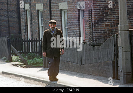 Resident of Eastwood, birthplace of D.H.Lawrence, South Nottinghamshire coal mining town, Moorgreen colliery, England Stock Photo