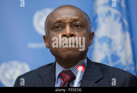 New York City, United States. 29th Sep, 2015. David Arthur Granger (not seen), President of the Republic of Guyana along with his Foreign Minister Carl Greenidge a tended a Press Conference on the Dispute of border with Venezuela today at the UN Headquarters in New York City. Credit:  Luiz Rampelotto/Pacific Press/Alamy Live News Stock Photo