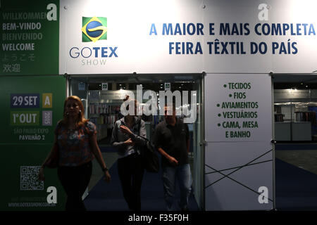 Sao Paulo, Brazil. 29th Sep, 2015. People visit the GO TEX Show: Textile Products Trade International Fair, in Sao Paulo, Brazil, on Sept. 29, 2015. According to organizers, the GO TEX Show is held from Sept. 29 to Oct. 1, 2015, and gathers more than 161 exhibitors from Bangladesh, Brazil, China, Italy, Pakistan, Peru and Singapore, among others. Credit:  Rahel Patrasso/Xinhua/Alamy Live News Stock Photo