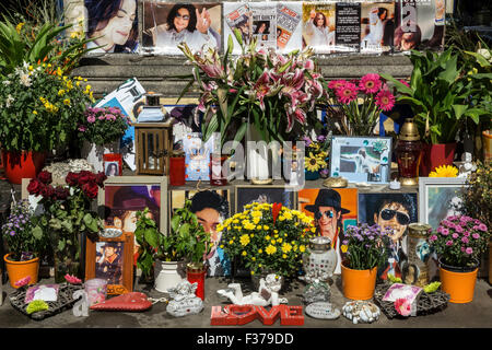 Memorial to Michael Jackson at the monument of Orlando di Lasso, Promenade Square, Munich, Bavaria, Germany Stock Photo