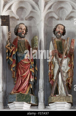 Apostles Peter and Andrew, Gothic wood sculptures, parish church of St. Mauritius, Spitz, Wachau, Waldviertel, Lower Austria Stock Photo