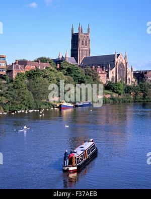 Cathedral Church of Christ and the Blessed Virgin Mary on the banks of the river Severn, Worcester, Worcestershire, England Stock Photo