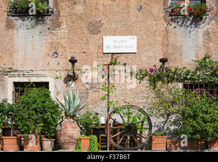 Old house on the Piazza de Mercanti, Trastevere, Rome, Lazio, Italy Stock Photo