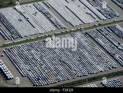 Emden, Germany. 30th Sep, 2015. New Volkswagen cars are ready to be ...