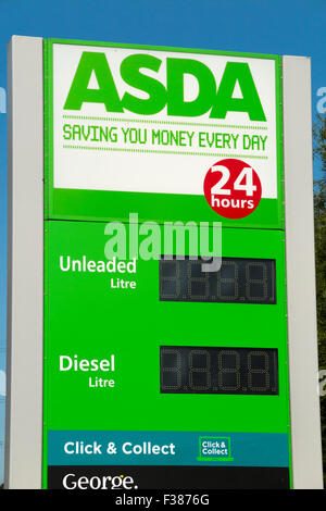 Asda Oxford Wheatley supermarket petrol station forecourt outside Oxford, Oxfordshire, UK. Stock Photo