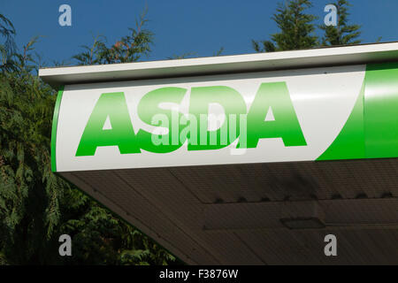 Asda Oxford Wheatley supermarket petrol station forecourt outside Oxford, Oxfordshire, UK. Stock Photo