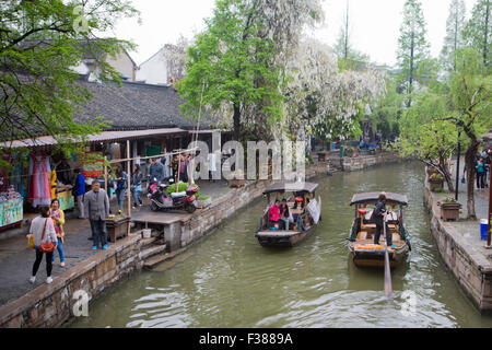 The ancient canal town of Zhūjiājiǎo in Shanghai, China Stock Photo